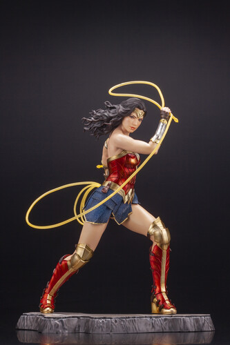 kotobukiya wonder woman